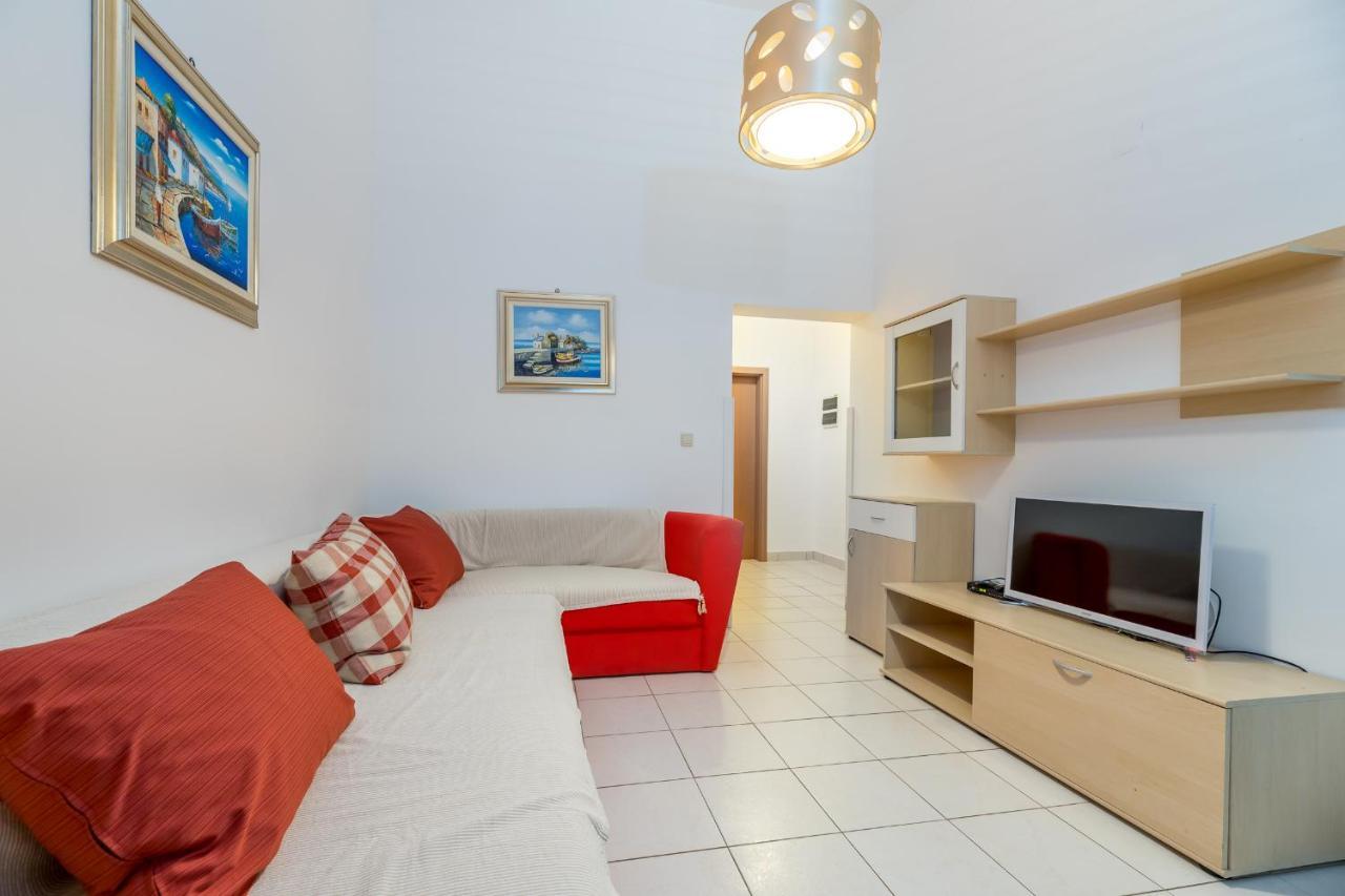 Apartments Melania & Antonia Baška Extérieur photo